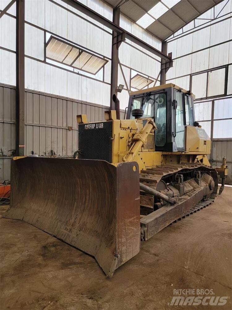 CAT D7G2 Pásové dozery