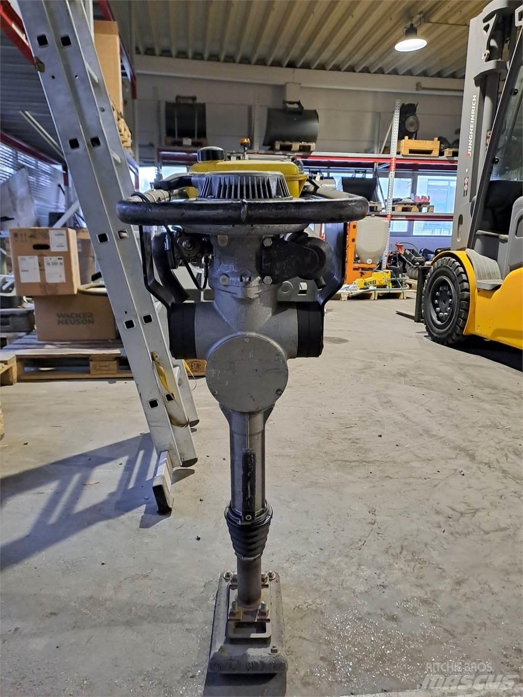 Wacker Neuson BS30 Vibrační pěchy