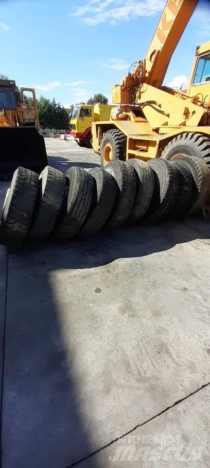 Bridgestone 13R22.5 Pneumatiky, kola a ráfky
