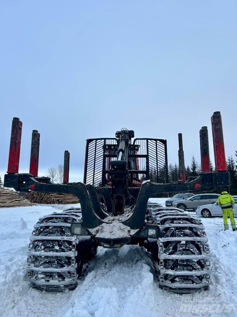 Komatsu 855 Vyvážecí traktory