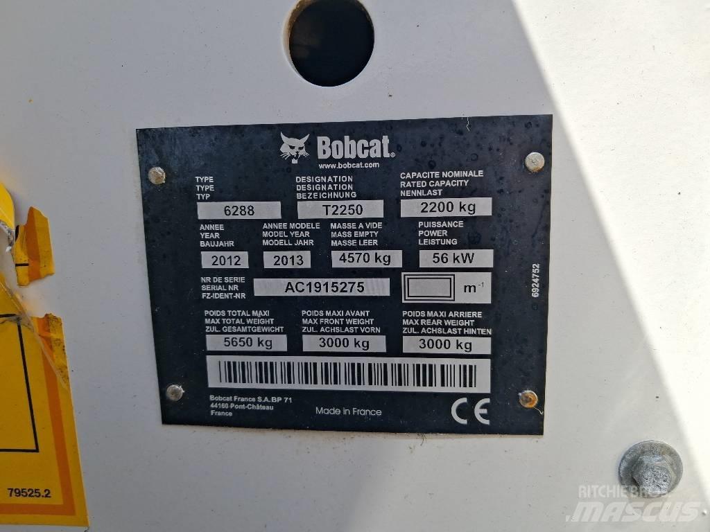 Bobcat T 2250 Teleskopické manipulátory