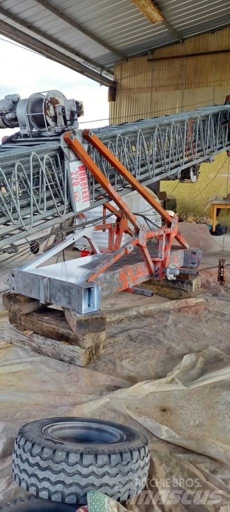 Cinomatic E 2000 Stavební jeřáby