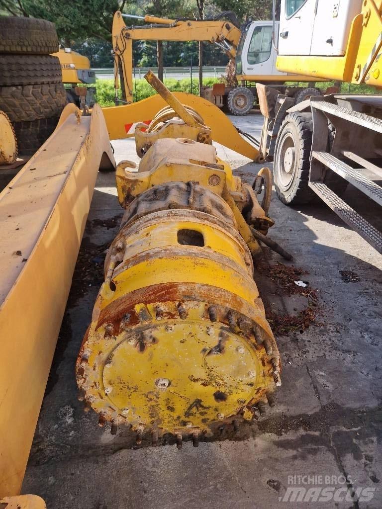 Komatsu KWA 055HD-4 Nápravy