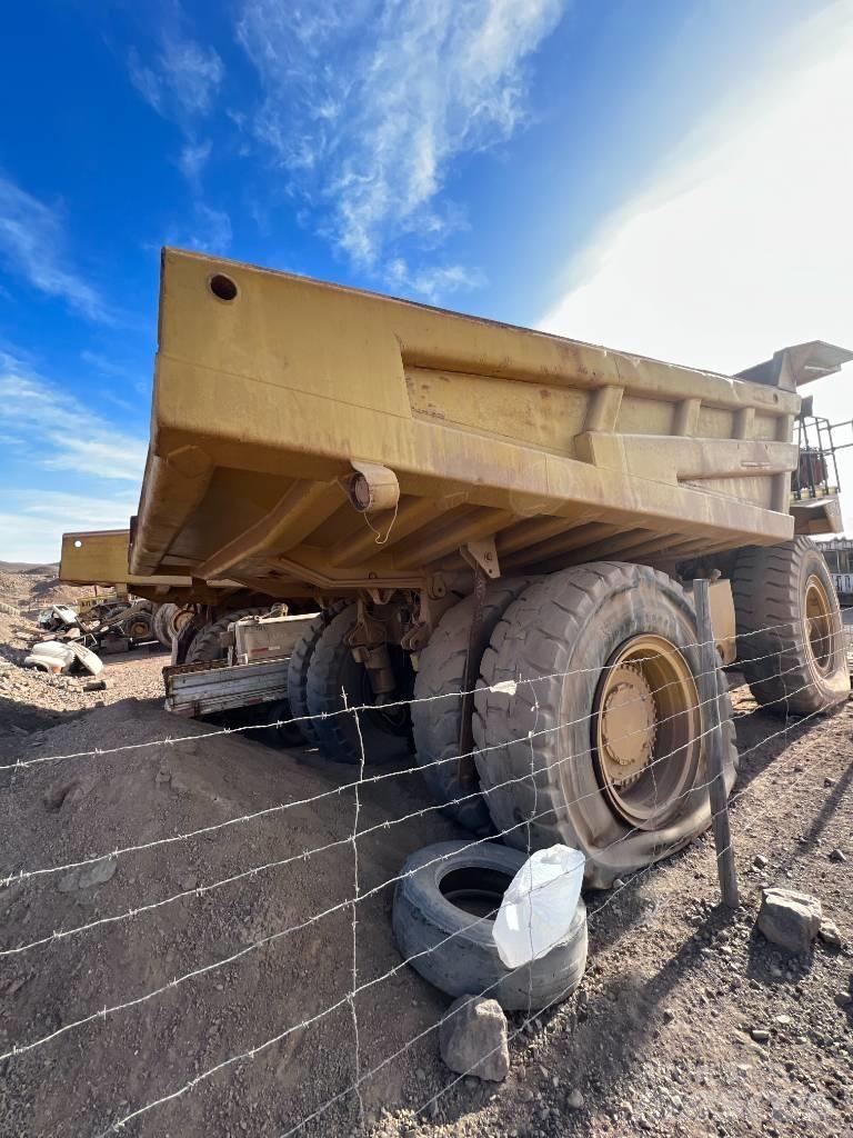 CAT 777 D Vyklápěcí dempry