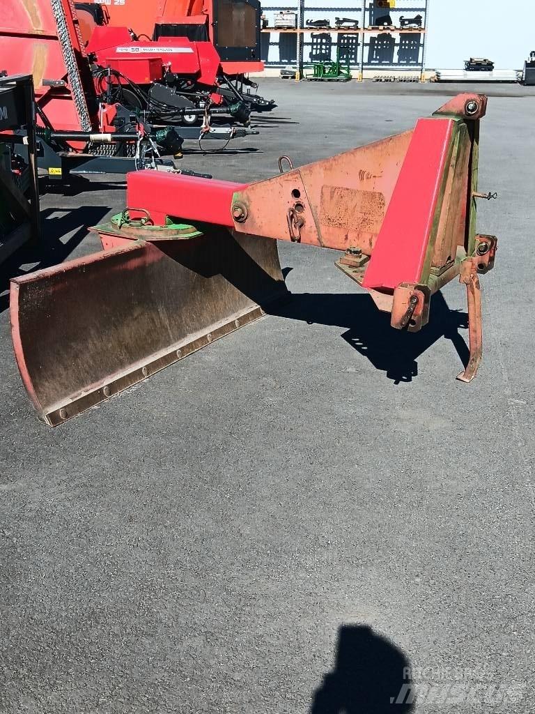 VM 220 Takalana Tažené radlice