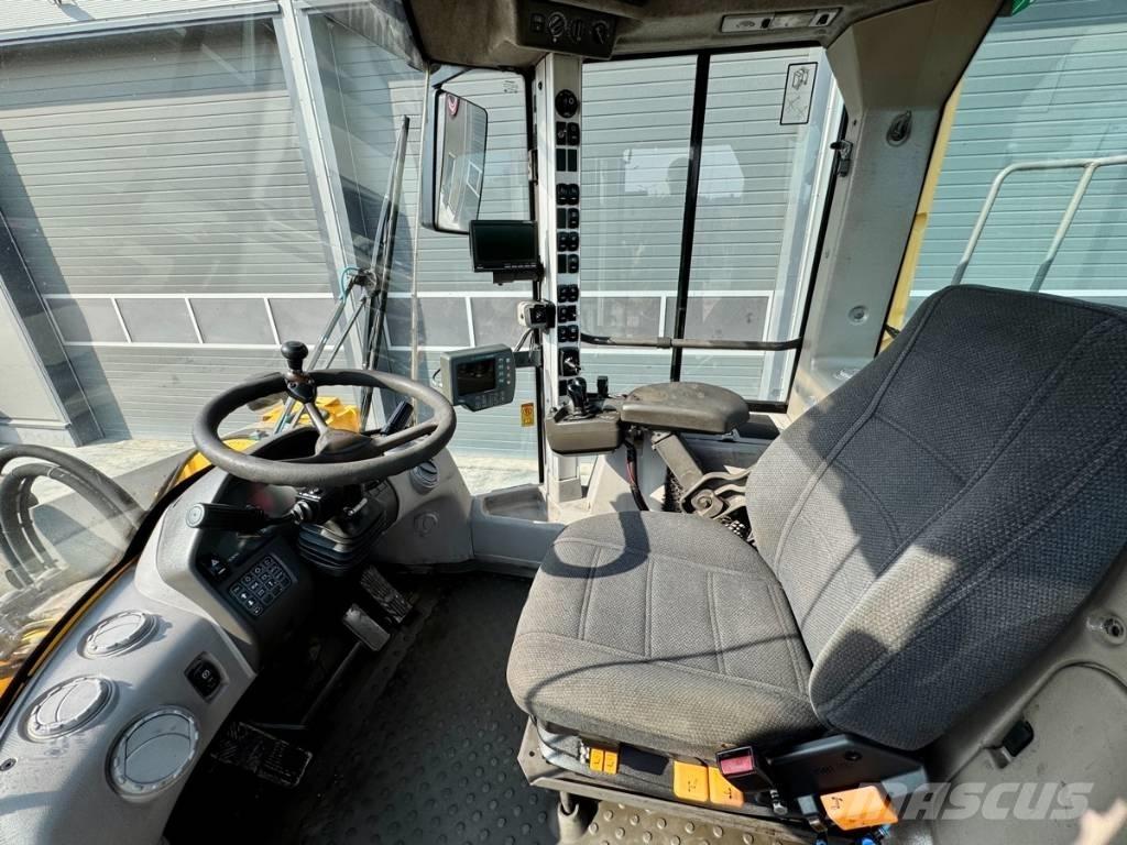 Volvo L 180 F Kolové nakladače