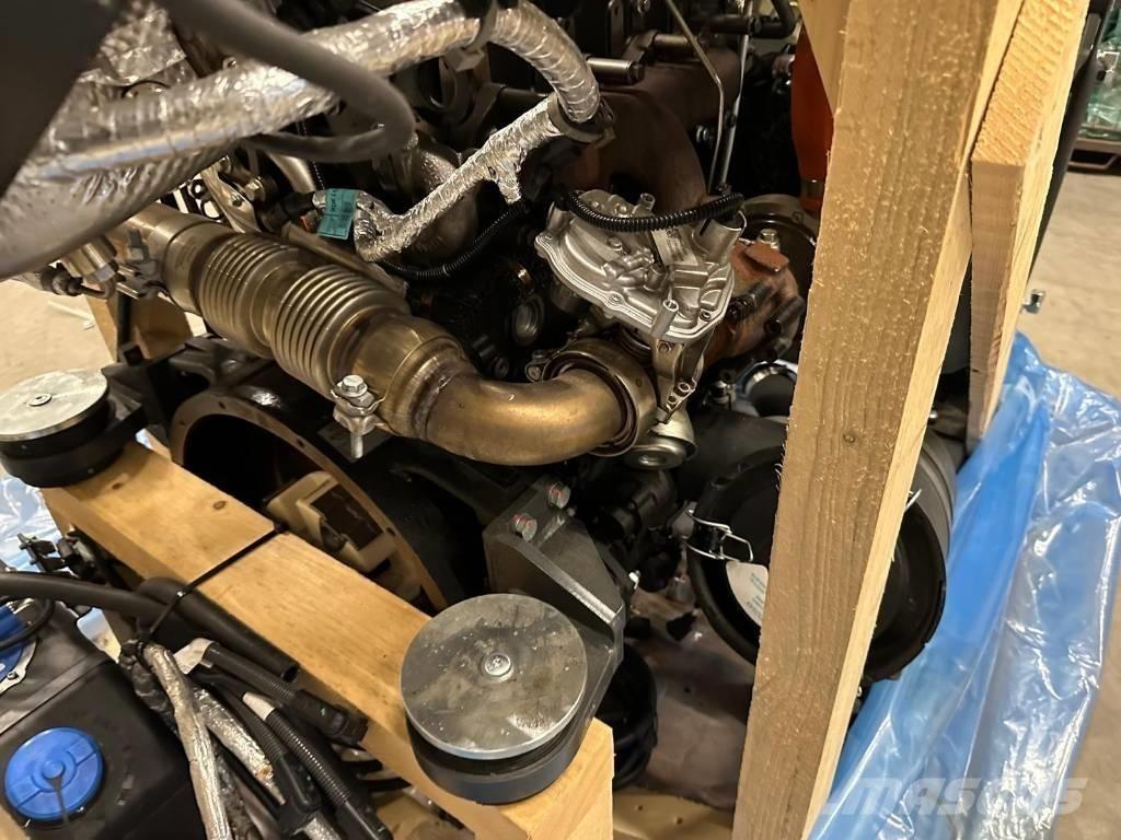 Perkins 1204J-E44TA Další