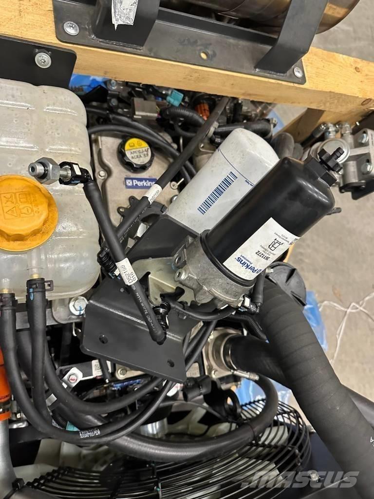 Perkins 1204J-E44TA Další