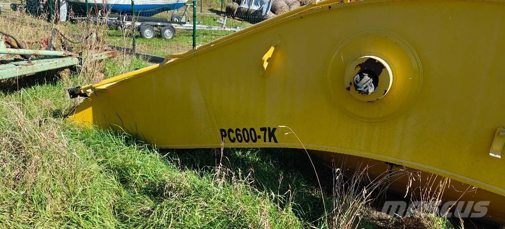 Komatsu PC 600-7K Výložníky a lžíce