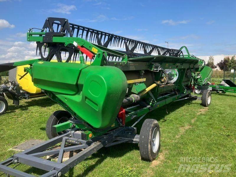 John Deere S770 Sklízecí mlátičky
