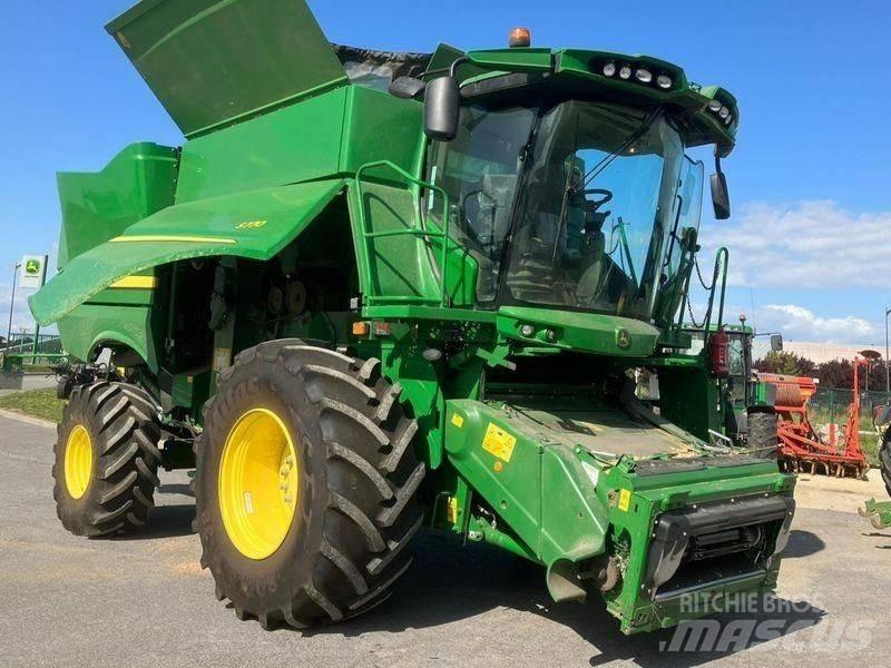John Deere S770 Sklízecí mlátičky