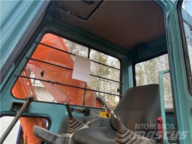 Hitachi EX200-2 Pásová rýpadla