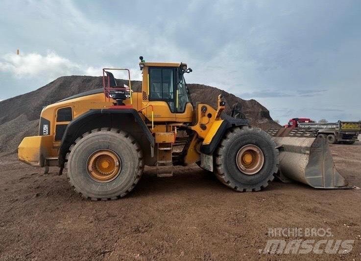 Volvo L 220 H Kolové nakladače