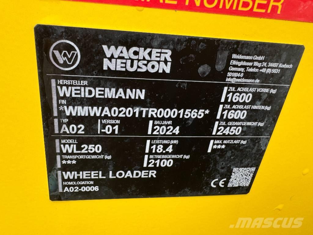 Wacker Neuson WL 250 Kolové nakladače