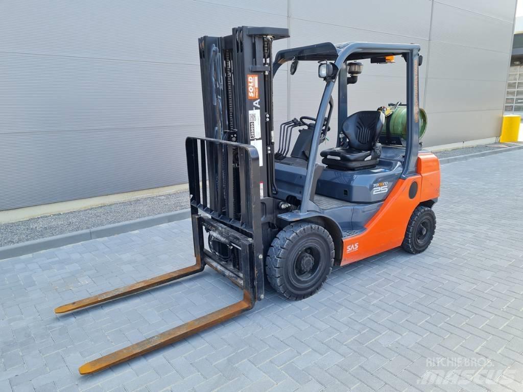 Toyota 02-8 FG F 25 LPG vozíky