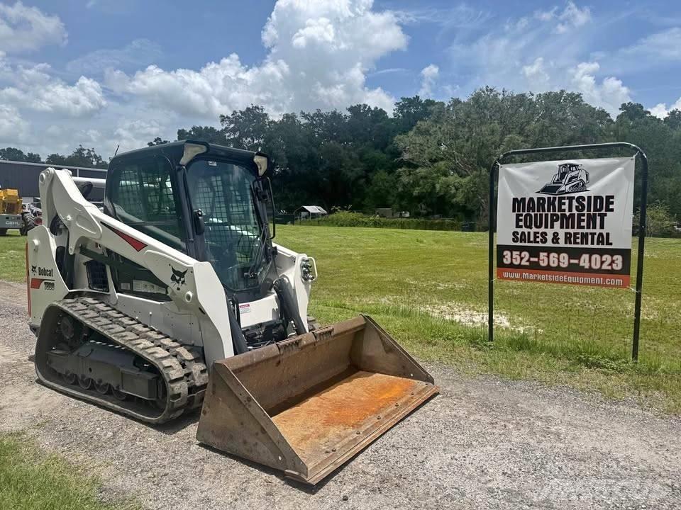 Bobcat T 590 Smykem řízené nakladače