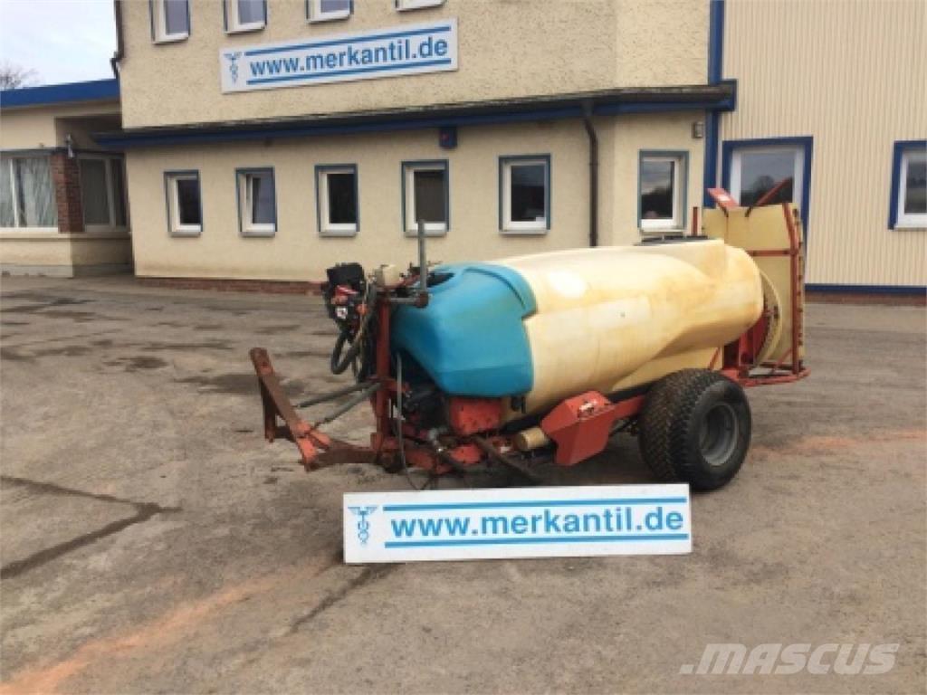 Holder NI 1000 Tažené postřikovače