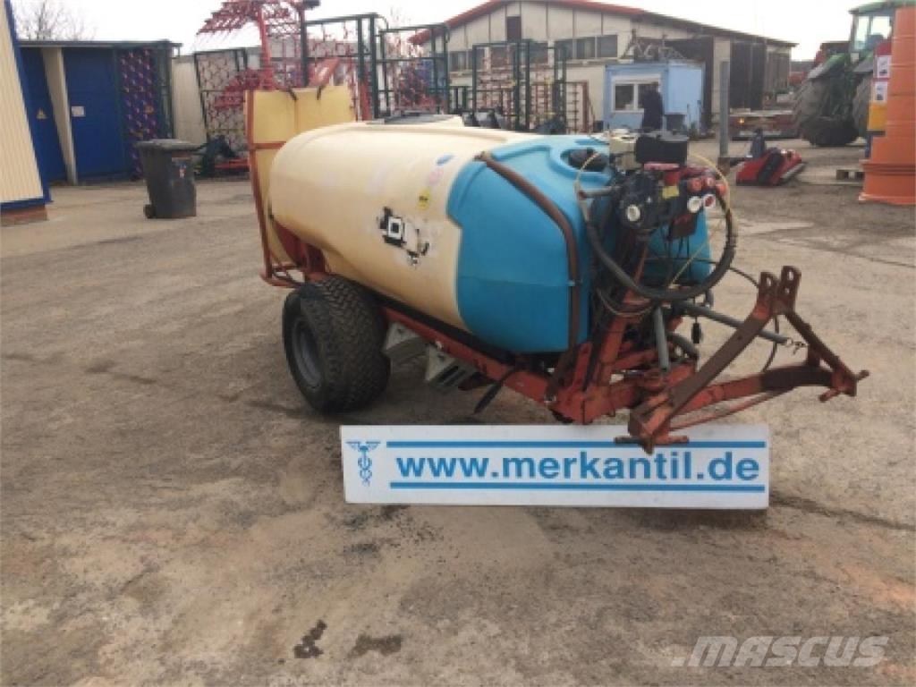 Holder NI 1000 Tažené postřikovače