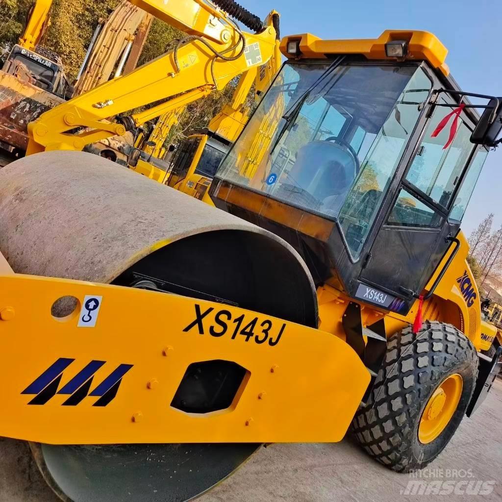 XCMG XS 142 J Tahačové válce