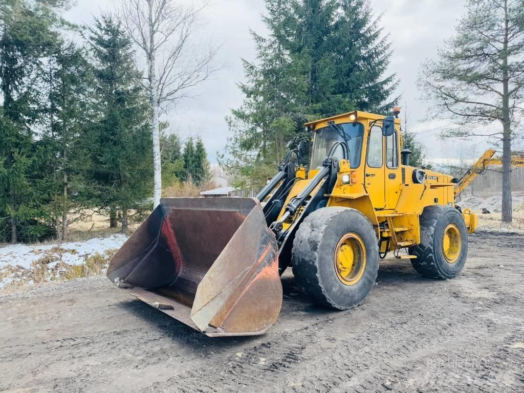 Volvo L 90 Kolové nakladače