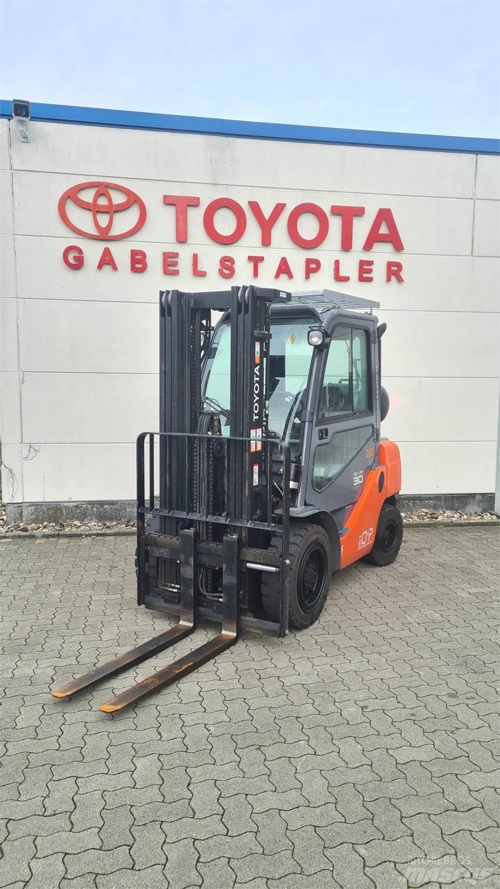 Toyota 02-8FGF30 LPG vozíky