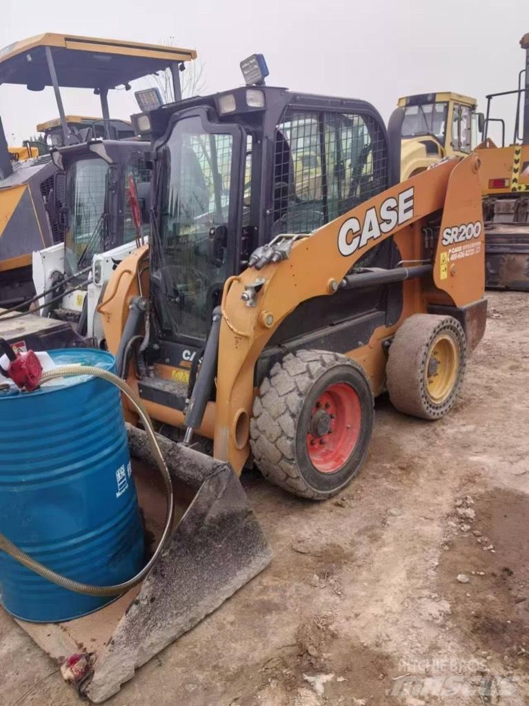 CASE SR 200 Smykem řízené nakladače