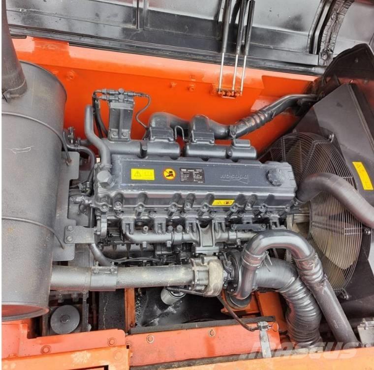 Doosan DX 340 LC Pásová rýpadla