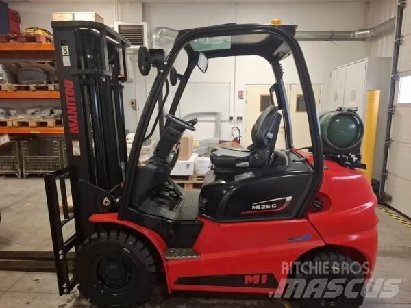 Manitou MI25G Terénní vysokozdvižné vozíky