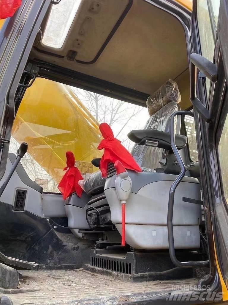 Komatsu PC 360 Pásová rýpadla