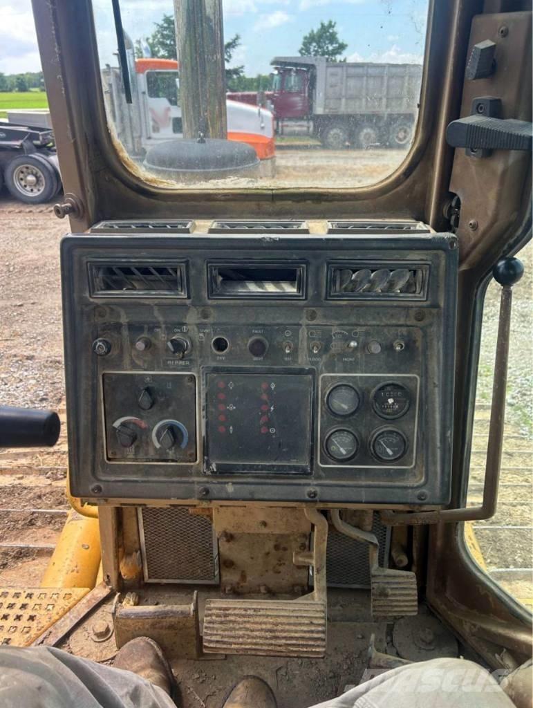 CAT D 5 H XL Pásové dozery