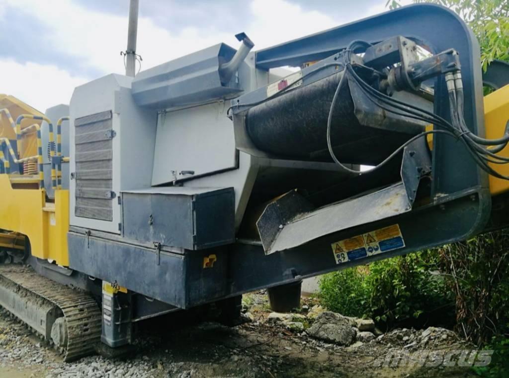 Sandvik QJ 240 Mobilní drtiče