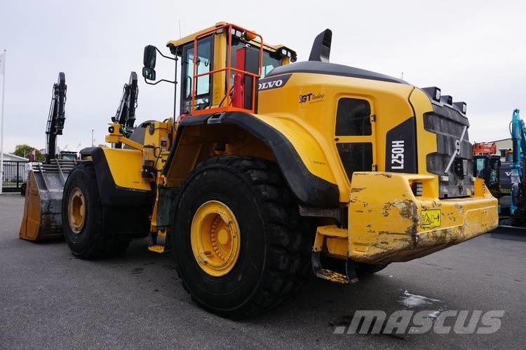 Volvo L250H Kolové nakladače