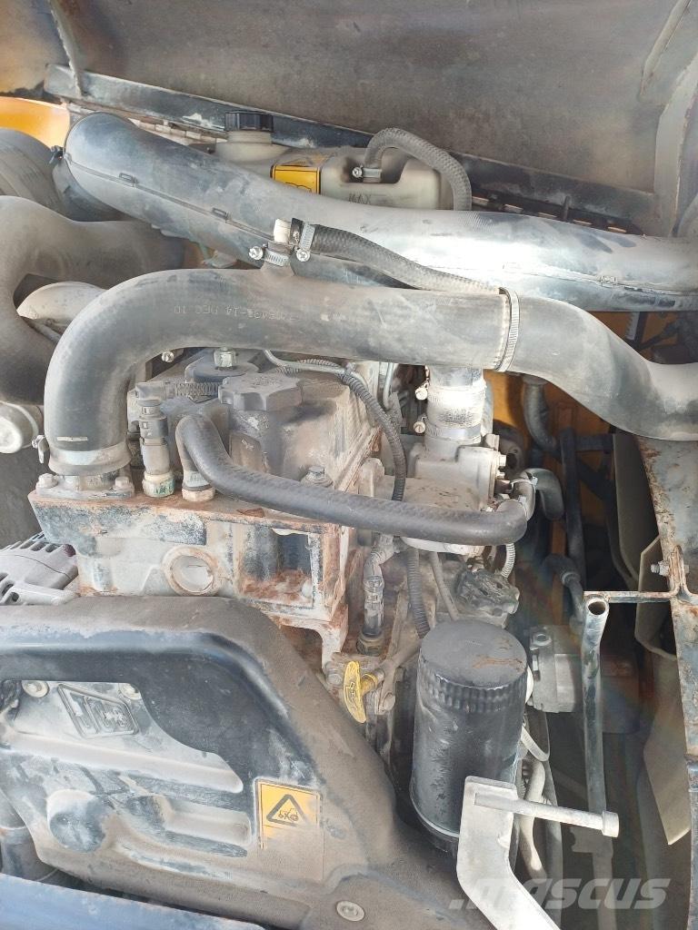 JCB 533-105 Teleskopické manipulátory