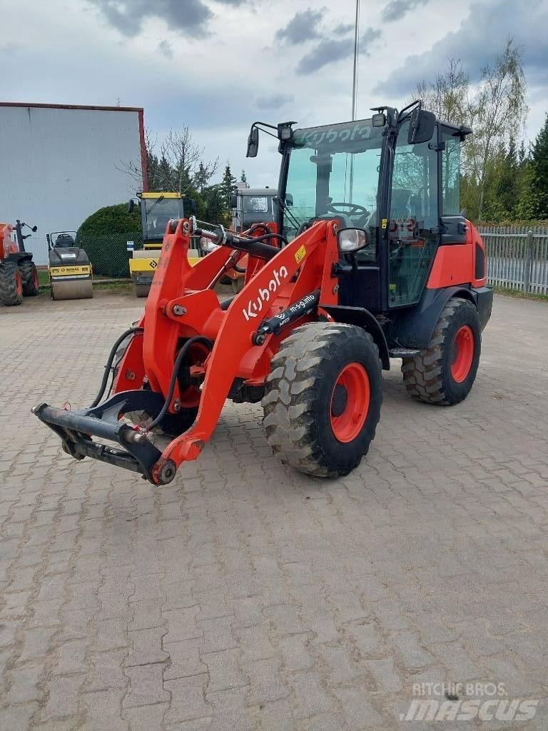 Kubota R 070 Kolové nakladače