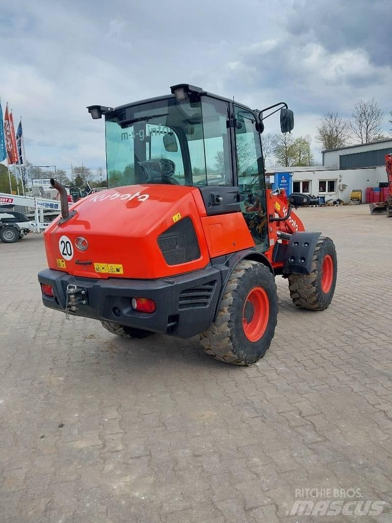 Kubota R 070 Kolové nakladače