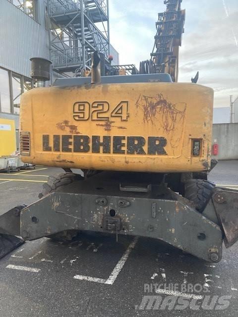 Liebherr 924C-LI Kolová rýpadla