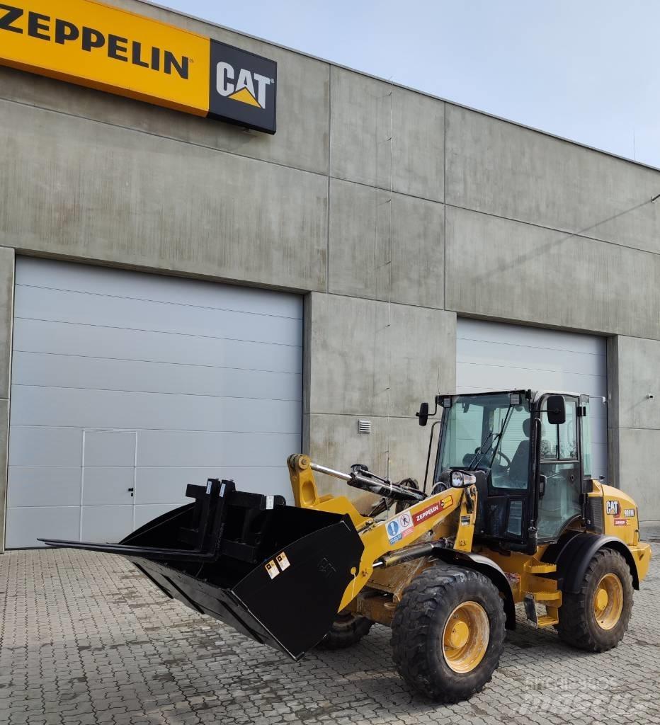 CAT 908 Kolové nakladače