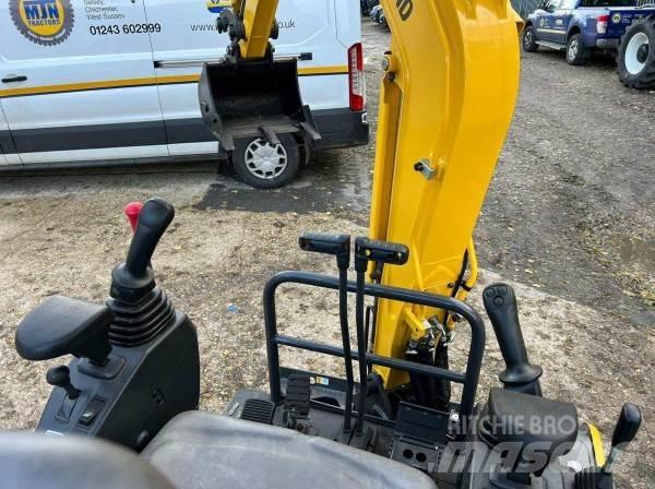 New Holland E17C Traktory