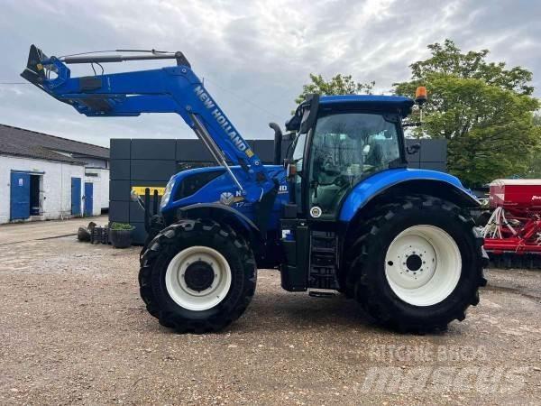 New Holland T7.225 Traktory