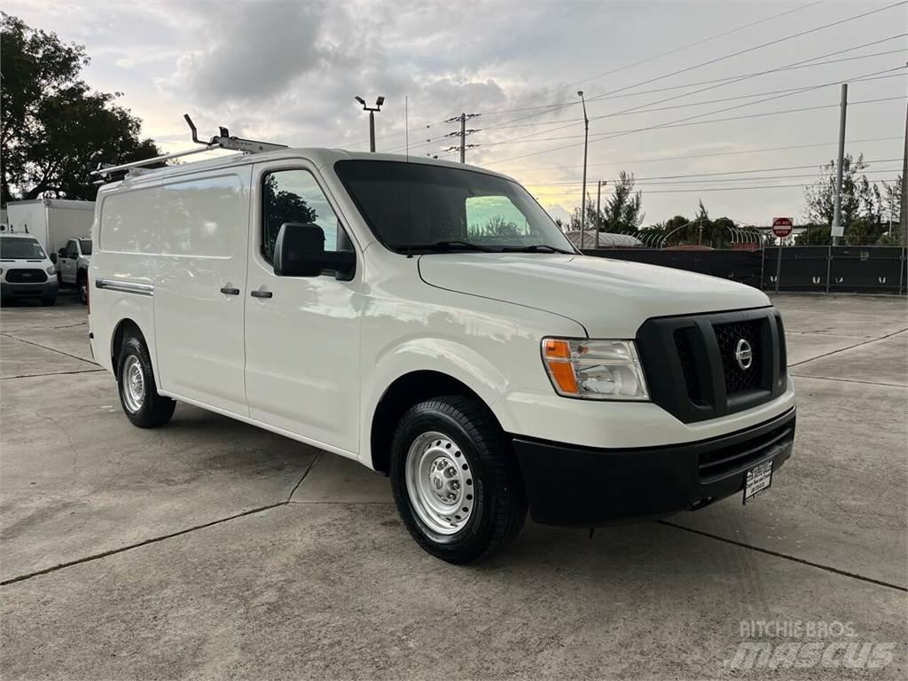 Nissan NV Skříňová nástavba