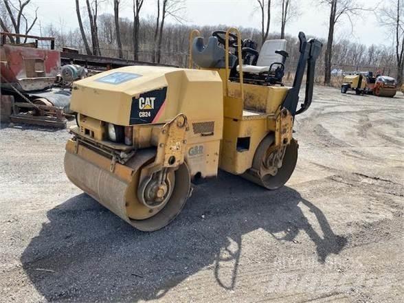 CAT CB24 Tahačové válce