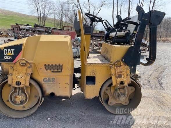 CAT CB24 Tahačové válce