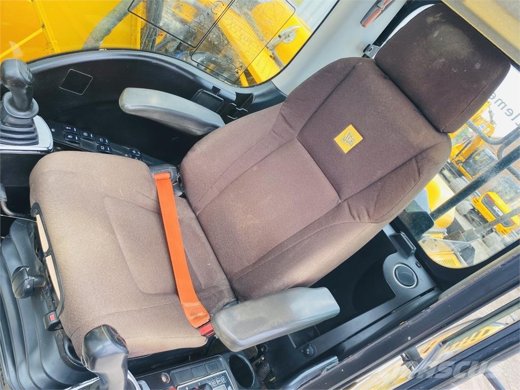 JCB JS130LC Pásová rýpadla