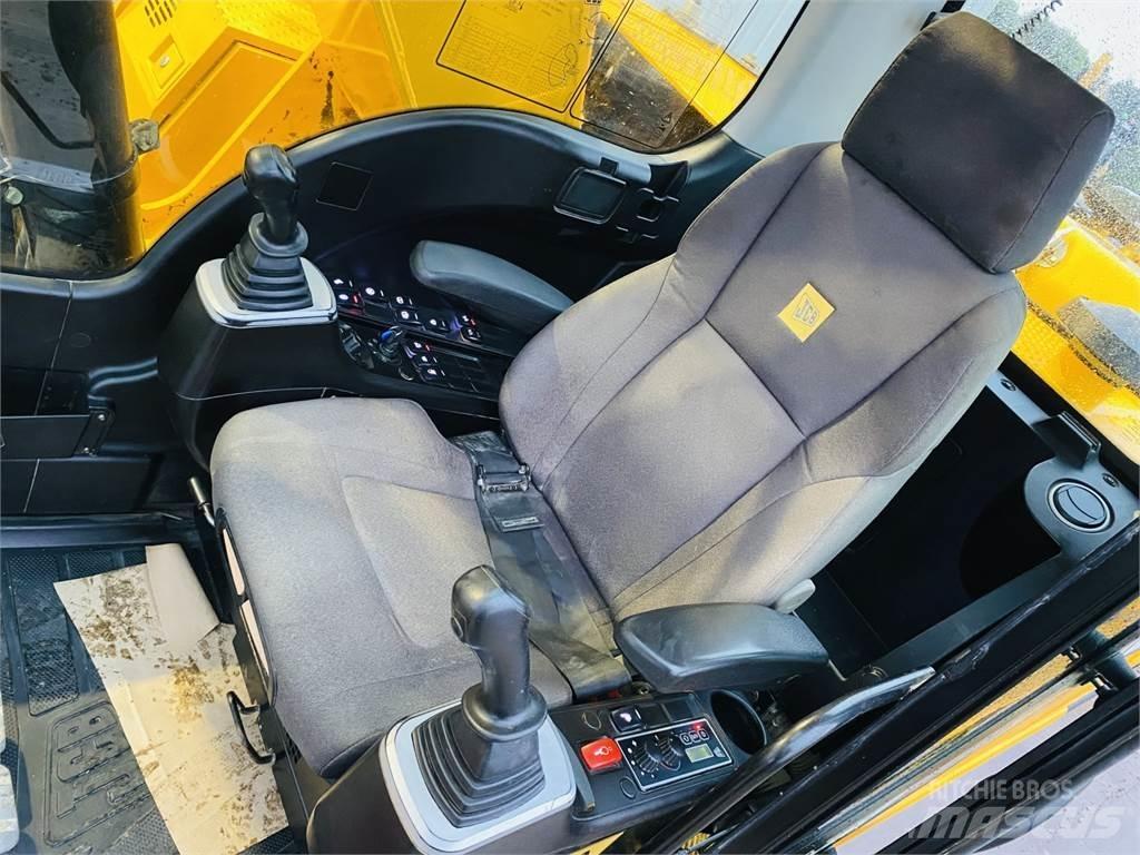 JCB JS220LC Pásová rýpadla