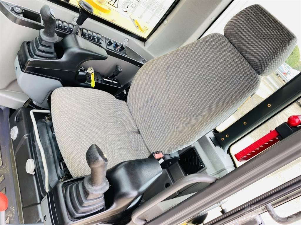 Volvo EC55C Midi rýpadla 7t - 12t