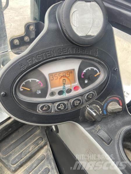 Bobcat E 26 Kolová rýpadla