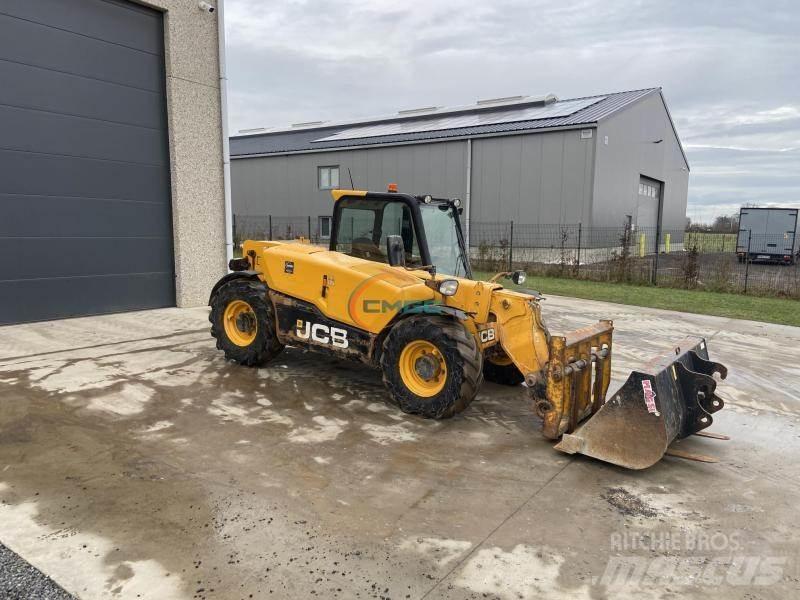 JCB 525.60 Teleskopické manipulátory