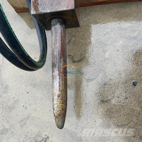 JCB HM012T Bourací kladiva / Sbíječky