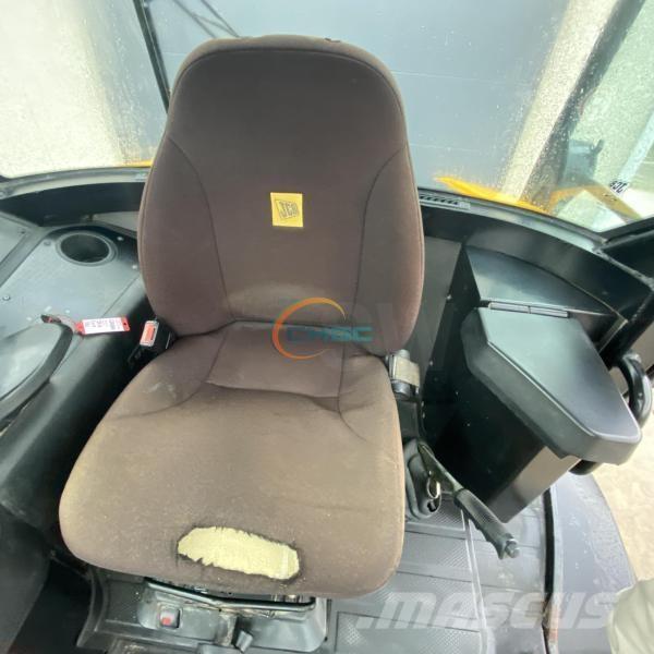 JCB TM220 Kolové nakladače