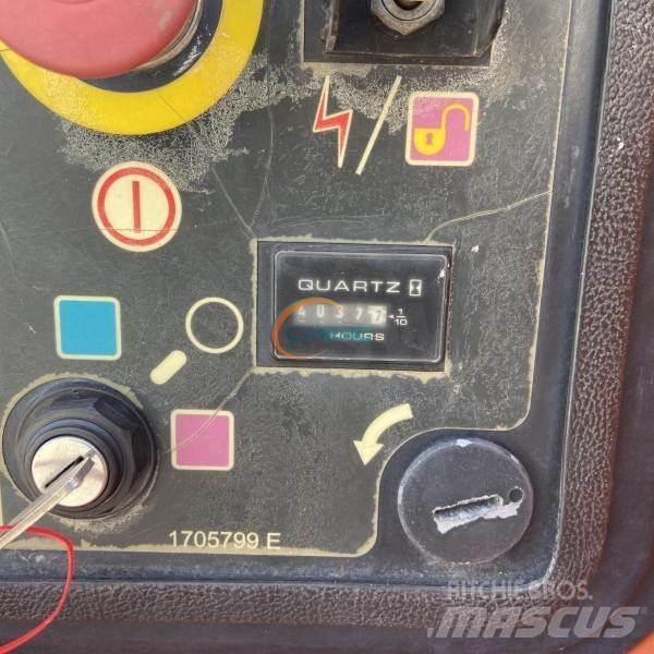 JLG 1250AJP Kloubové plošiny